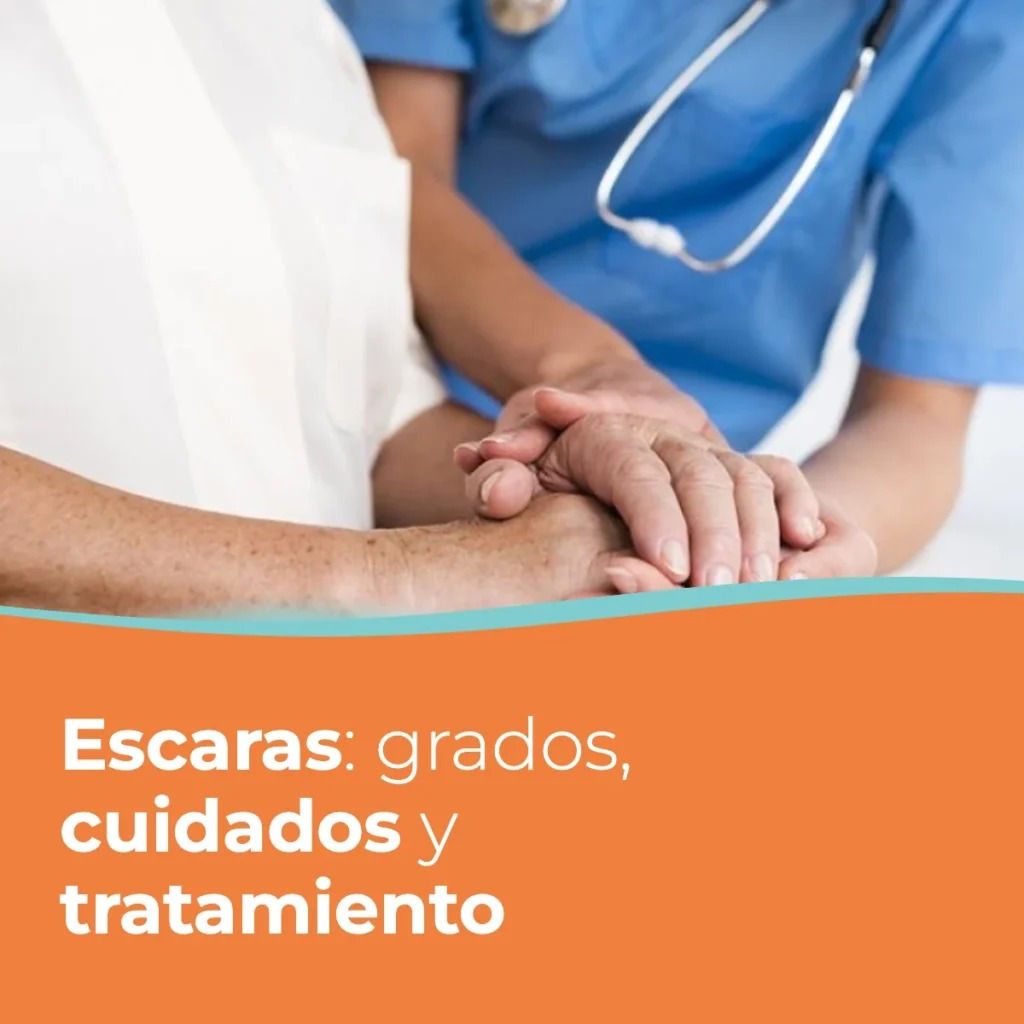 Manos de una enfermera sosteniendo la mano de una persona mayor en cama: escaras, sus grados, cuidados y tratamiento